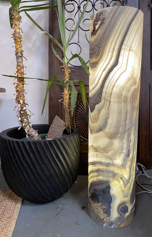 1.2m Rustic Onyx Colores de Tierra Marble Cilindro Floor Lamp - Exquisite Feature Piece & Ambient Lighting