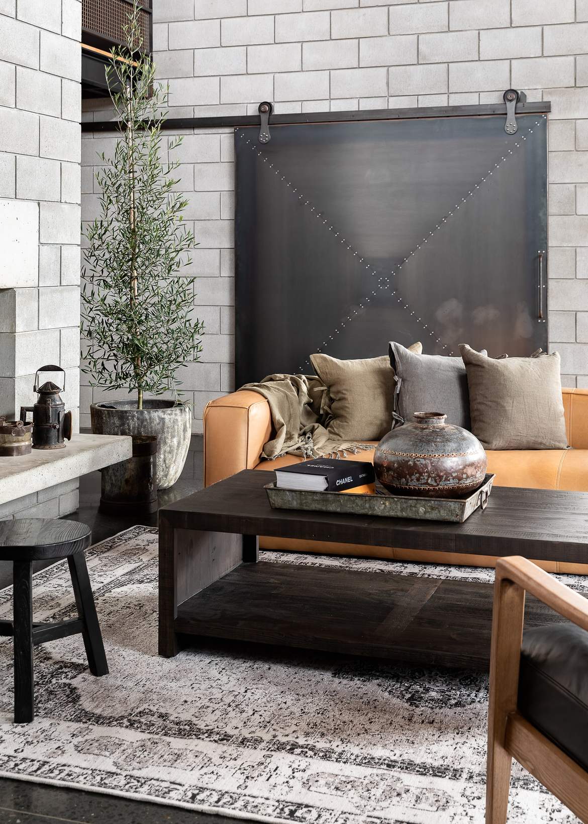 Beautiful wood and leather abstract décor in our Luxury collections.